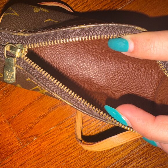 Vintage Louis Vuitton Monogram Papillon Pochette - Picture 3 of 7